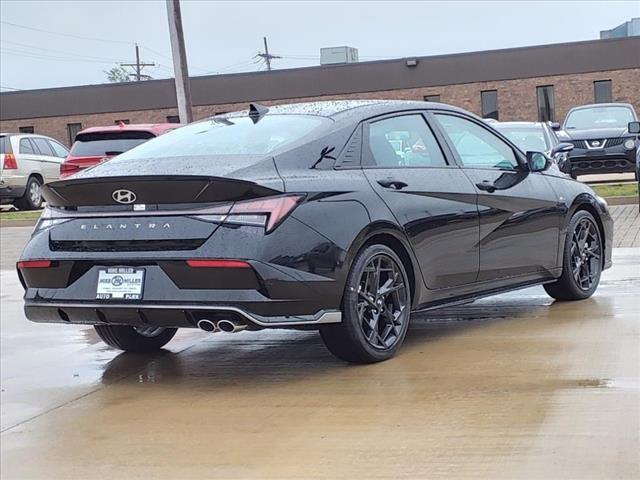 2024 Hyundai ELANTRA Vehicle Photo in Peoria, IL 61615