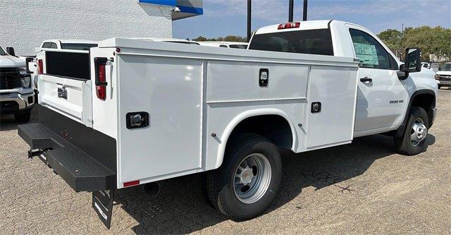 2024 Chevrolet Silverado 3500 HD Chassis Cab Vehicle Photo in TOPEKA, KS 66609-0000