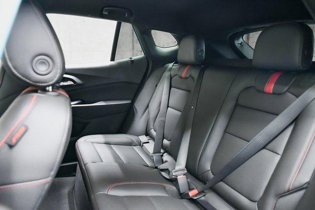 2025 Chevrolet Trax Vehicle Photo in EVERETT, WA 98203-5662