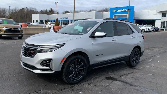 2022 Chevrolet Equinox Vehicle Photo in MOON TOWNSHIP, PA 15108-2571