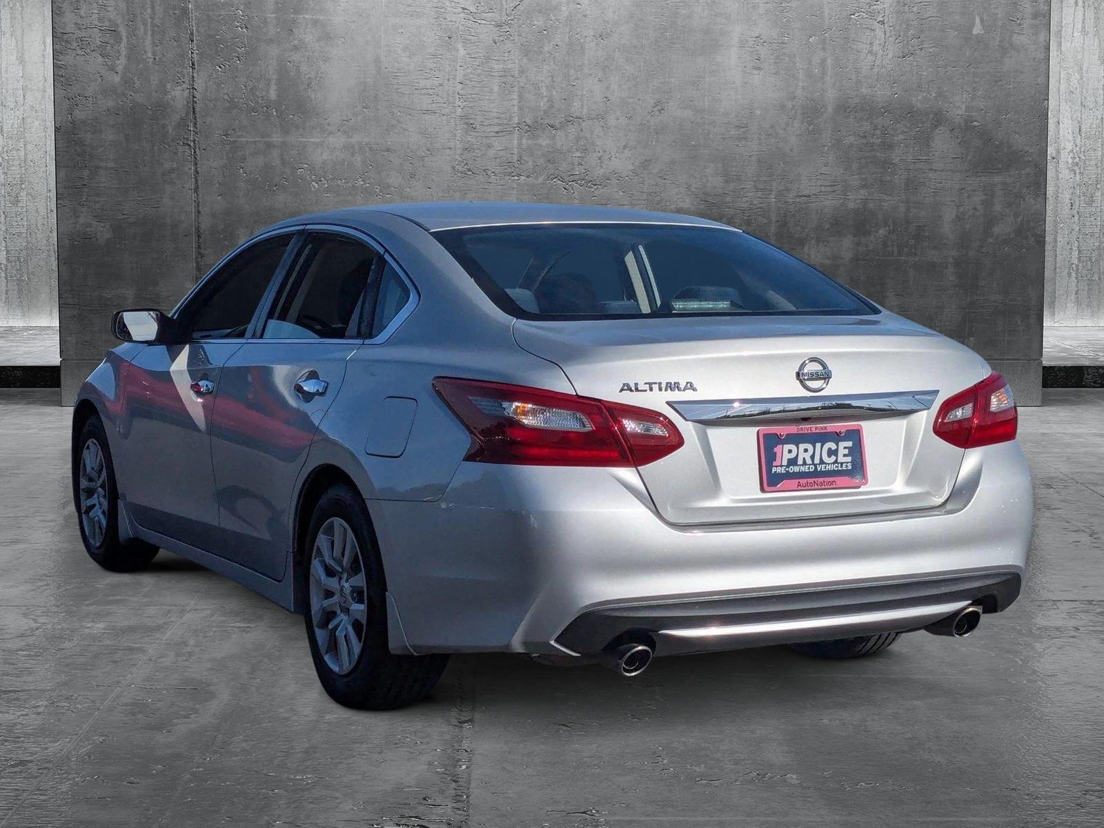 2018 Nissan Altima Vehicle Photo in VALENCIA, CA 91355-1705