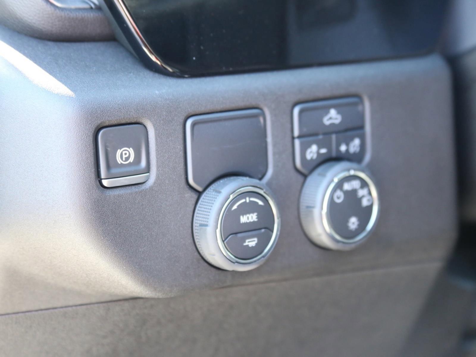 2025 Chevrolet Silverado 1500 Vehicle Photo in LOS ANGELES, CA 90007-3794