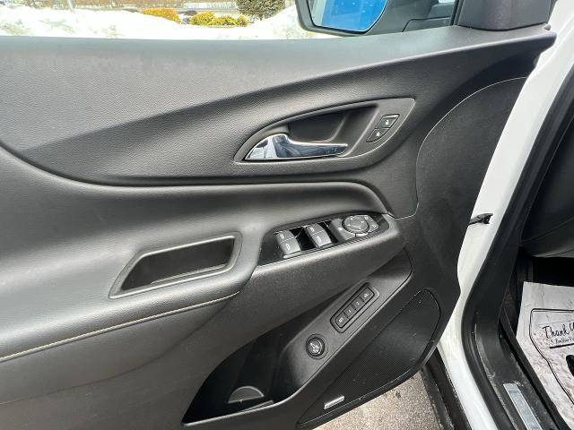 2022 Chevrolet Equinox Vehicle Photo in BOSTON, NY 14025-9684