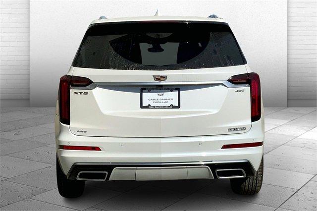 2025 Cadillac XT6 Vehicle Photo in KANSAS CITY, MO 64114-4545