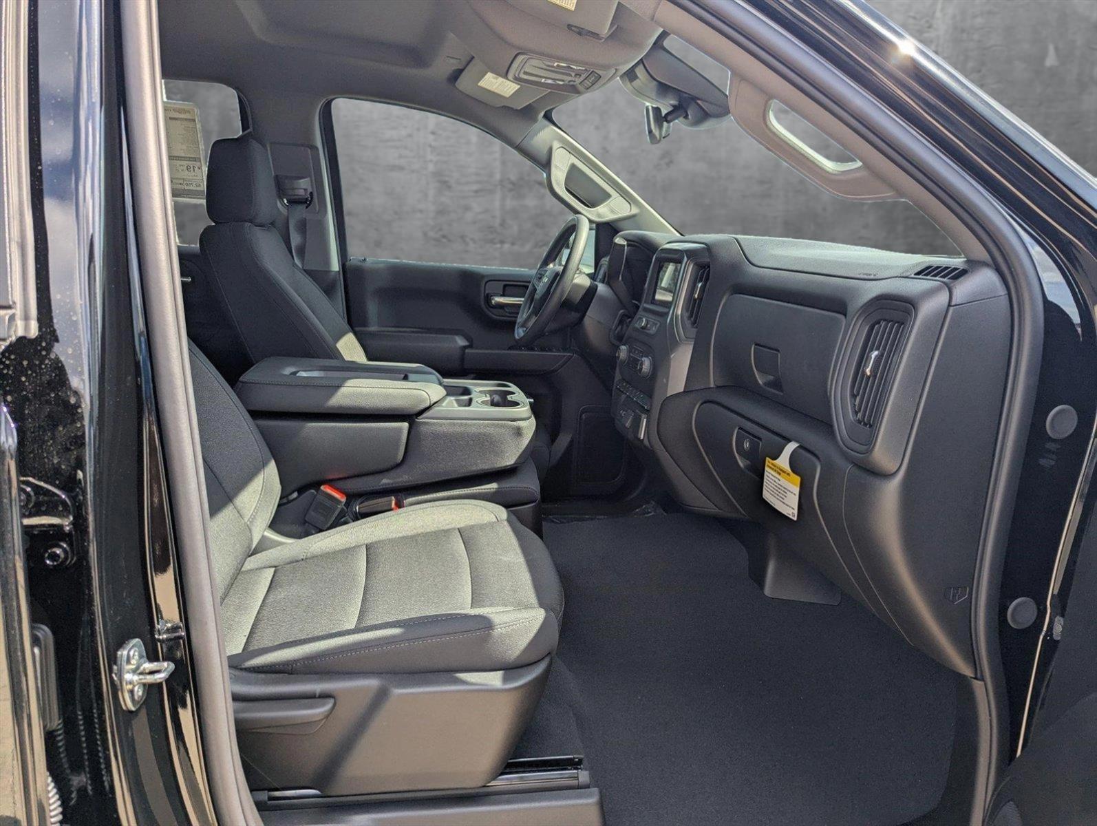 2025 Chevrolet Silverado 1500 Vehicle Photo in CORPUS CHRISTI, TX 78412-4902