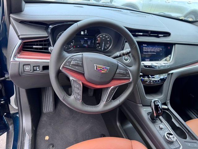 2025 Cadillac XT5 Vehicle Photo in DELRAY BEACH, FL 33483-3294
