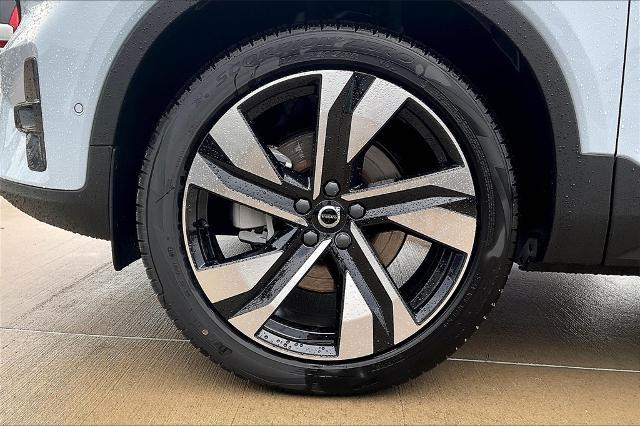 2025 Volvo XC40 Vehicle Photo in Grapevine, TX 76051