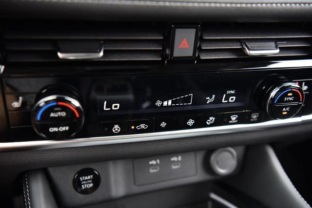 2025 Nissan Rogue Vehicle Photo in Ballwin, MO 63011