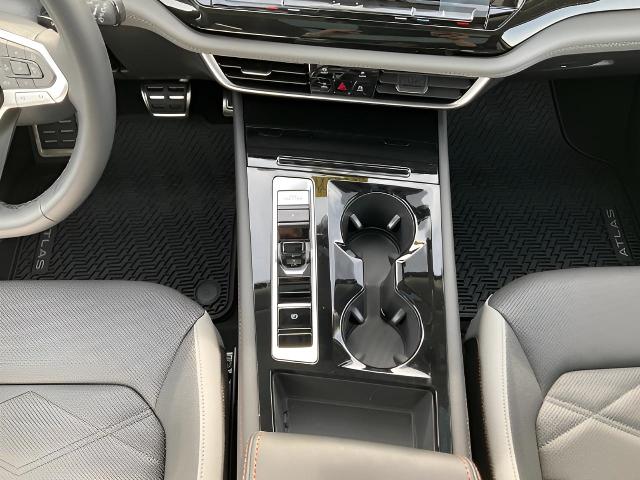 2025 Volkswagen Atlas Vehicle Photo in Oshkosh, WI 54904