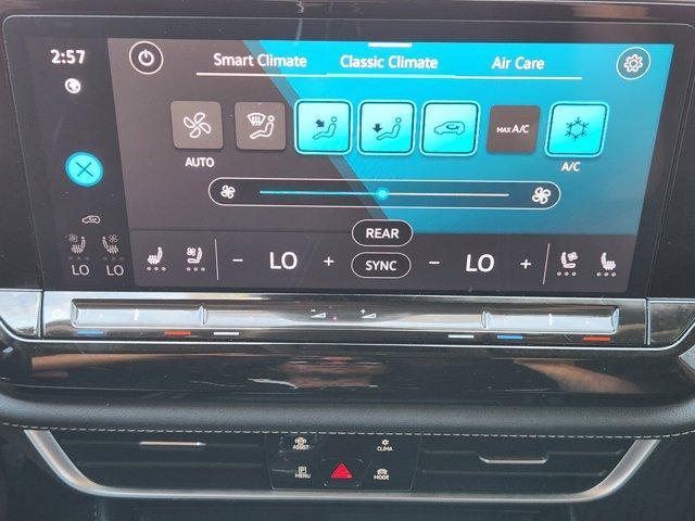2024 Volkswagen Atlas Vehicle Photo in Decatur, TX 76234