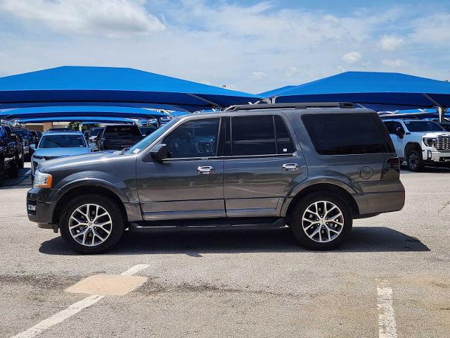 2017 Ford Expedition Vehicle Photo in DENTON, TX 76210-9321