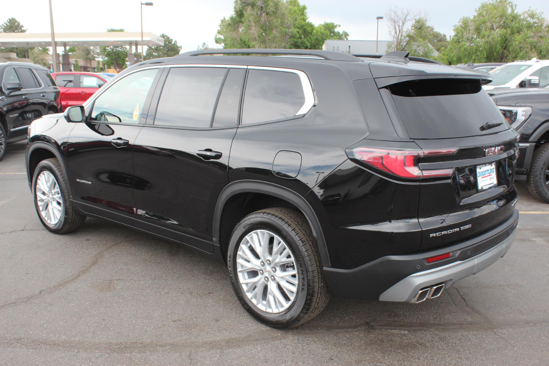 2025 GMC Acadia Vehicle Photo in AURORA, CO 80012-4011