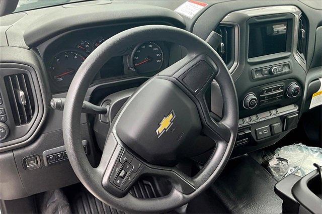 2024 Chevrolet Silverado 3500 HD Chassis Cab Vehicle Photo in TOPEKA, KS 66609-0000