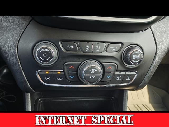 2020 Jeep Cherokee Vehicle Photo in LITTLE FALLS, NJ 07424-1717