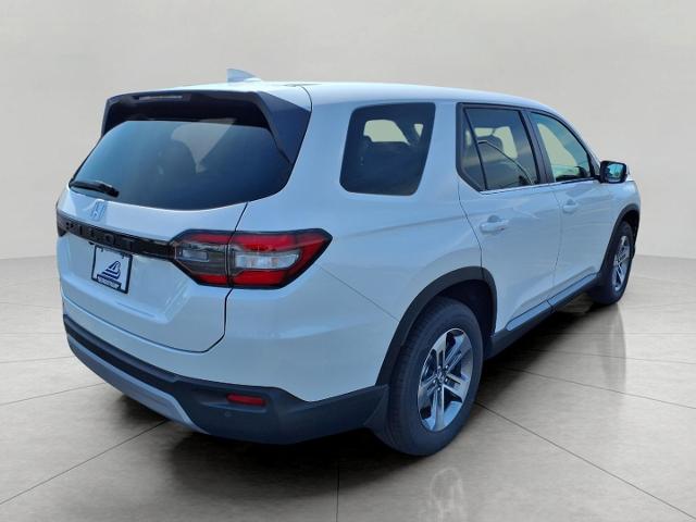 2025 Honda Pilot Vehicle Photo in Oshkosh, WI 54904