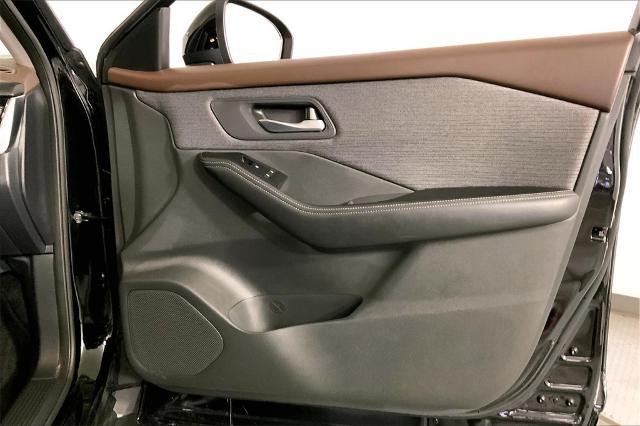 2023 Nissan Rogue Vehicle Photo in Lees Summit, MO 64086
