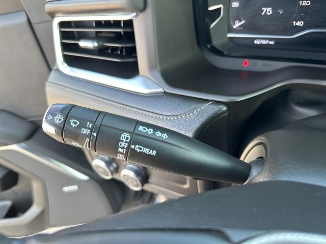 2022 GMC Yukon XL Vehicle Photo in MANITOWOC, WI 54220-5838