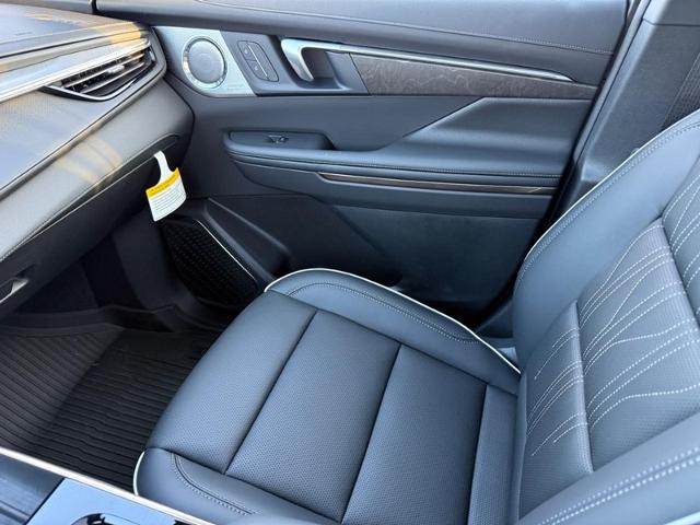 2025 Buick Enclave Vehicle Photo in COLUMBIA, MO 65203-3903