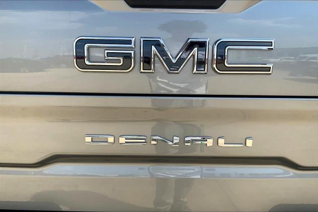 2023 GMC Sierra 1500 Vehicle Photo in TOPEKA, KS 66609-0000