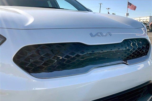 2022 Kia Niro Plug-In Hybrid Vehicle Photo in TOPEKA, KS 66609-0000