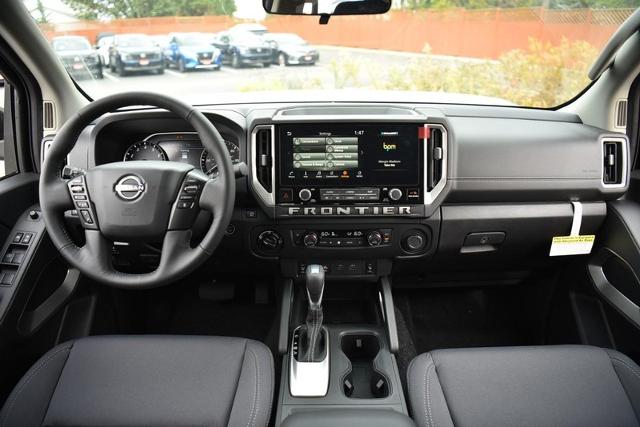 2025 Nissan Frontier Vehicle Photo in Ballwin, MO 63011