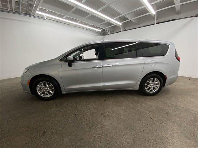 2023 Chrysler Pacifica Vehicle Photo in PORTLAND, OR 97225-3518