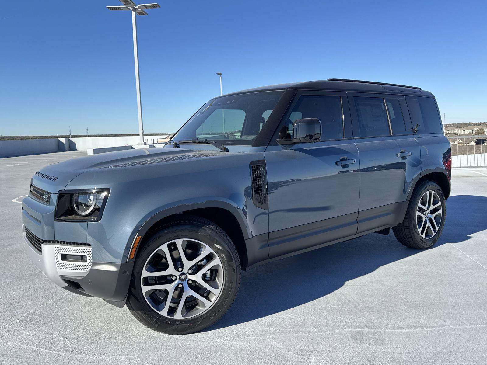 2025 Defender Vehicle Photo in AUSTIN, TX 78717