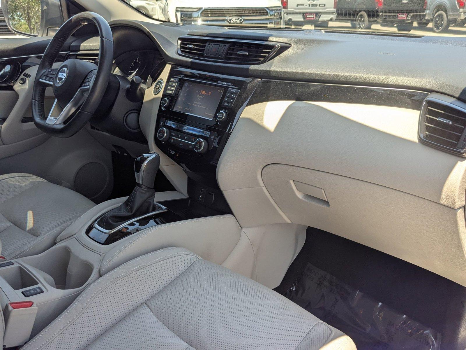 2018 Nissan Rogue Sport Vehicle Photo in St. Petersburg, FL 33713