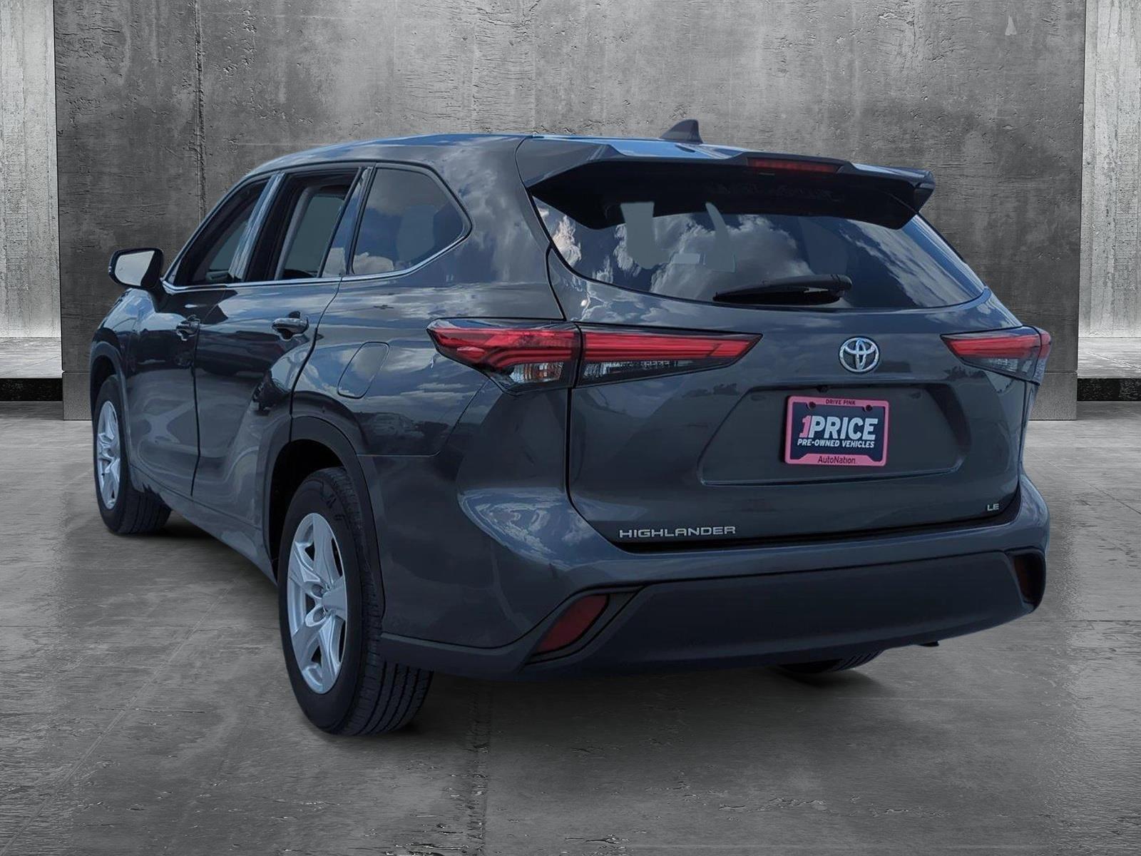 2022 Toyota Highlander Vehicle Photo in Ft. Myers, FL 33907