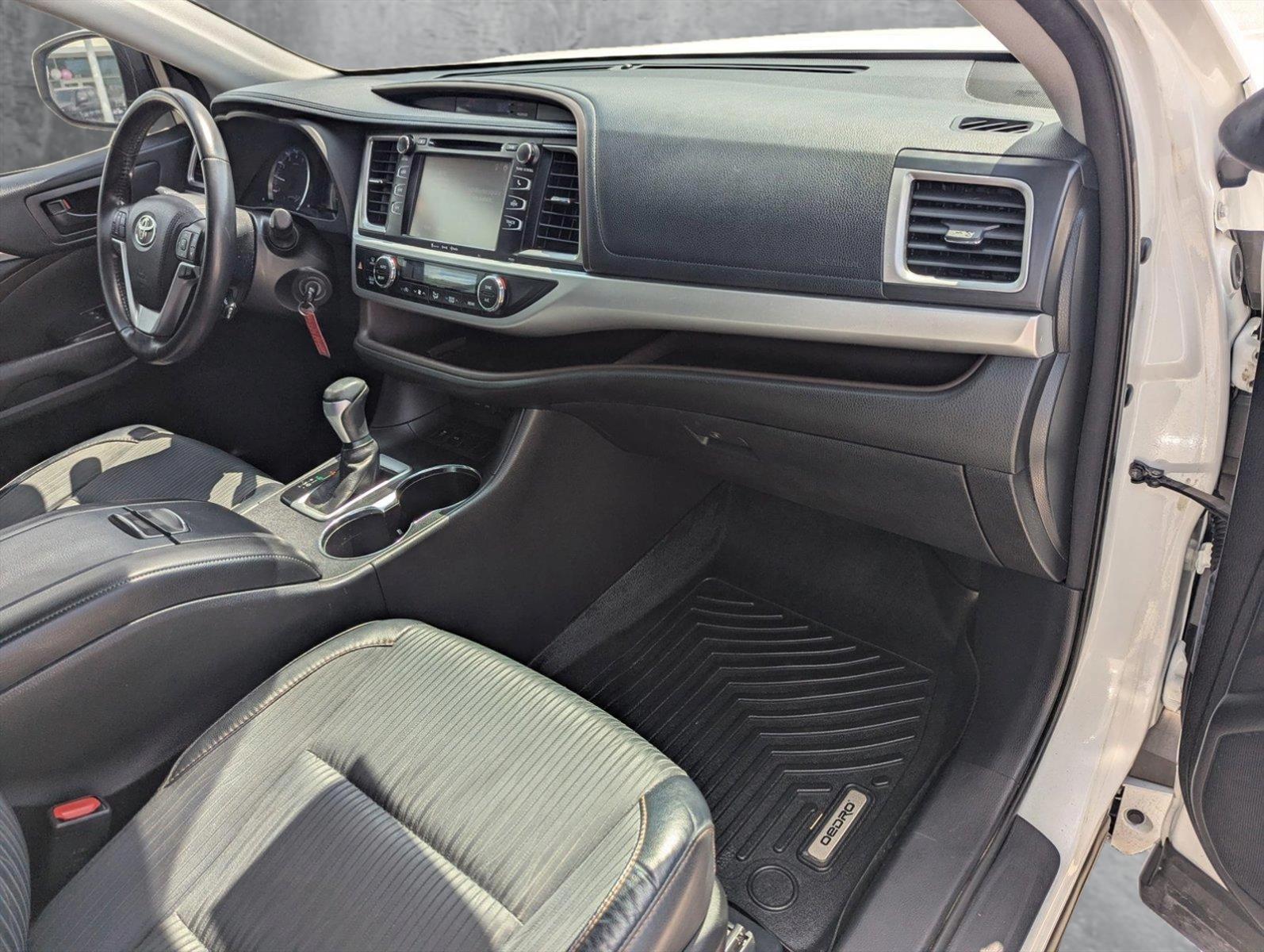 2017 Toyota Highlander Vehicle Photo in Corpus Christi, TX 78415