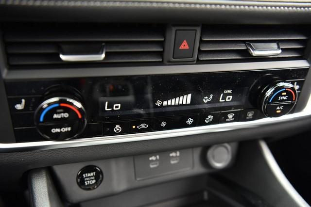 2025 Nissan Rogue Vehicle Photo in Ballwin, MO 63011