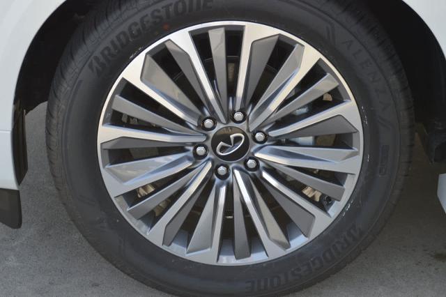2025 INFINITI QX80 Vehicle Photo in Houston, TX 77090