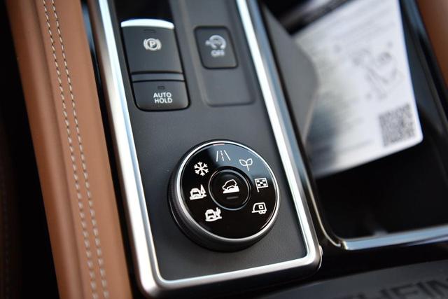 2025 Nissan Pathfinder Vehicle Photo in Ballwin, MO 63011