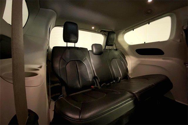 2022 Chrysler Pacifica Vehicle Photo in KANSAS CITY, MO 64114-4502