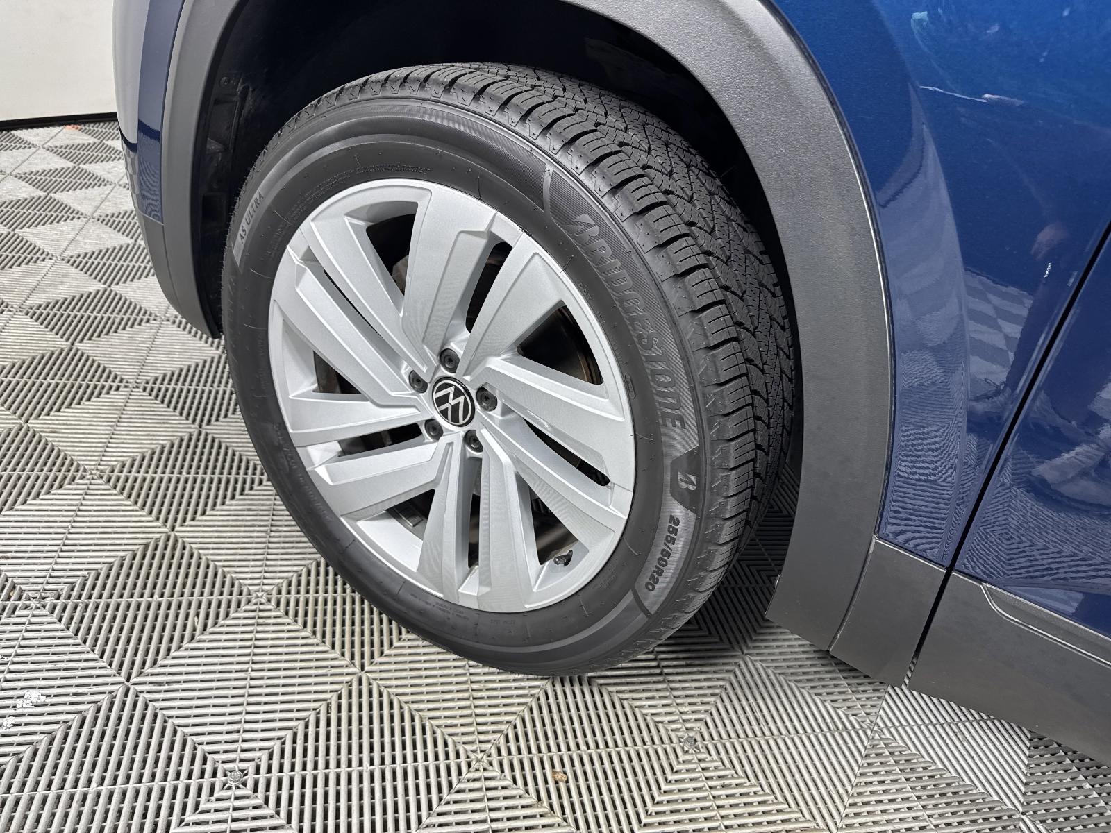 2023 Volkswagen Atlas Cross Sport Vehicle Photo in Georgetown, TX 78626