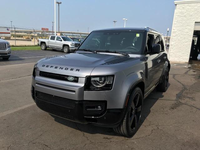 2024 Land Rover Defender Vehicle Photo in GREEN BAY, WI 54303-3330