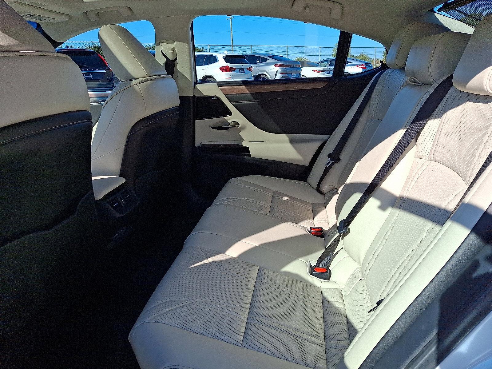 2025 Lexus ES 300h Vehicle Photo in Lancaster, PA 17601