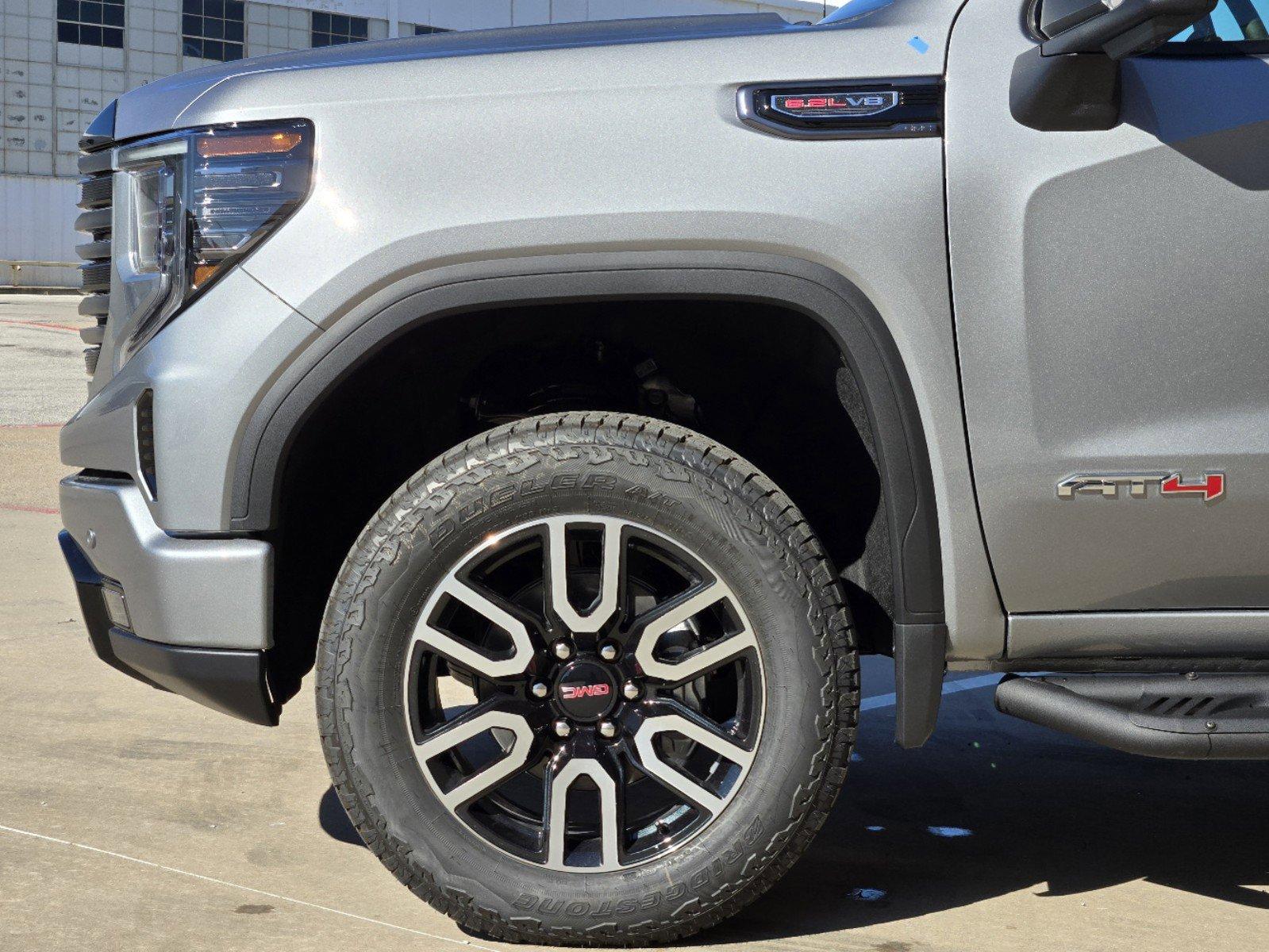 2025 GMC Sierra 1500 Vehicle Photo in DALLAS, TX 75209-3016