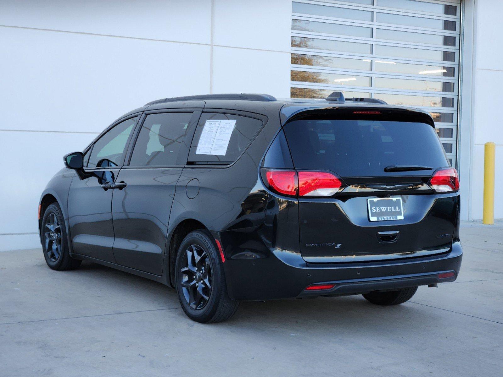 2020 Chrysler Pacifica Vehicle Photo in PLANO, TX 75024