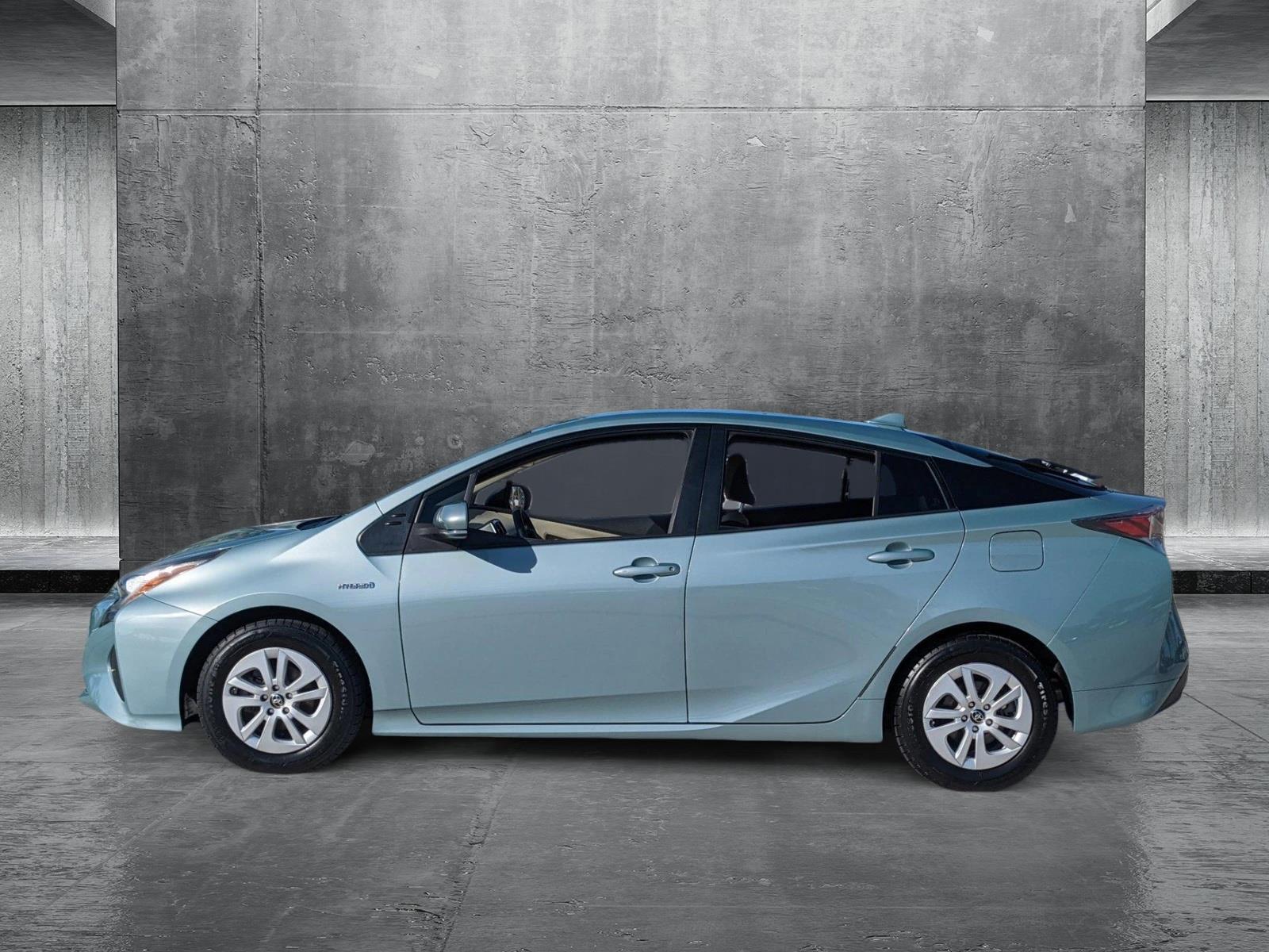 2017 Toyota Prius Vehicle Photo in Davie, FL 33331