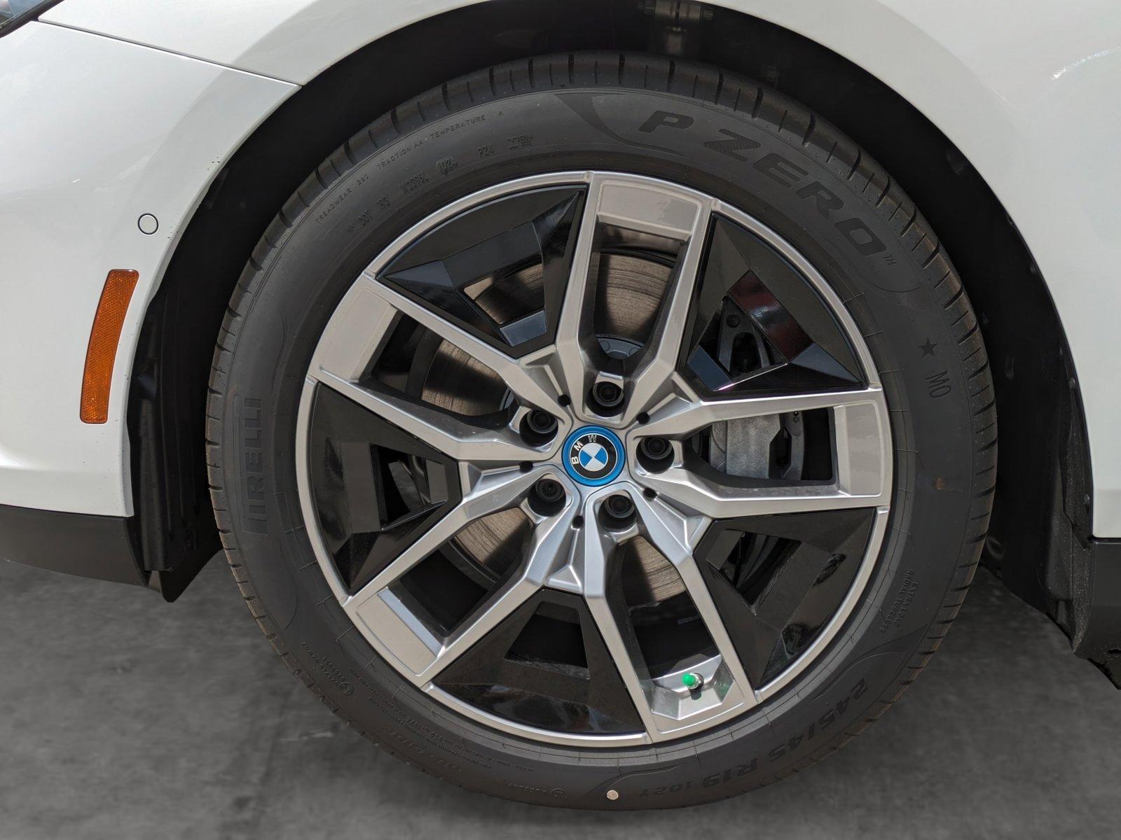2025 BMW i5 Vehicle Photo in Rockville, MD 20852