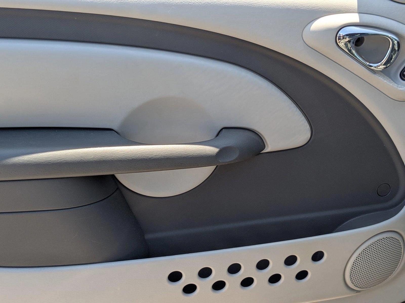 2007 Chrysler PT Cruiser Vehicle Photo in St. Petersburg, FL 33713