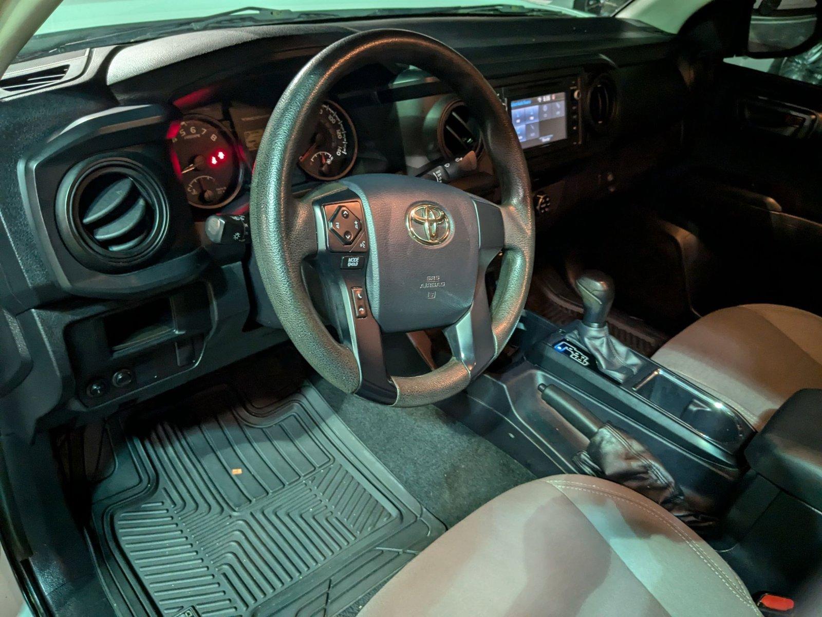 2017 Toyota Tacoma Vehicle Photo in Miami, FL 33135
