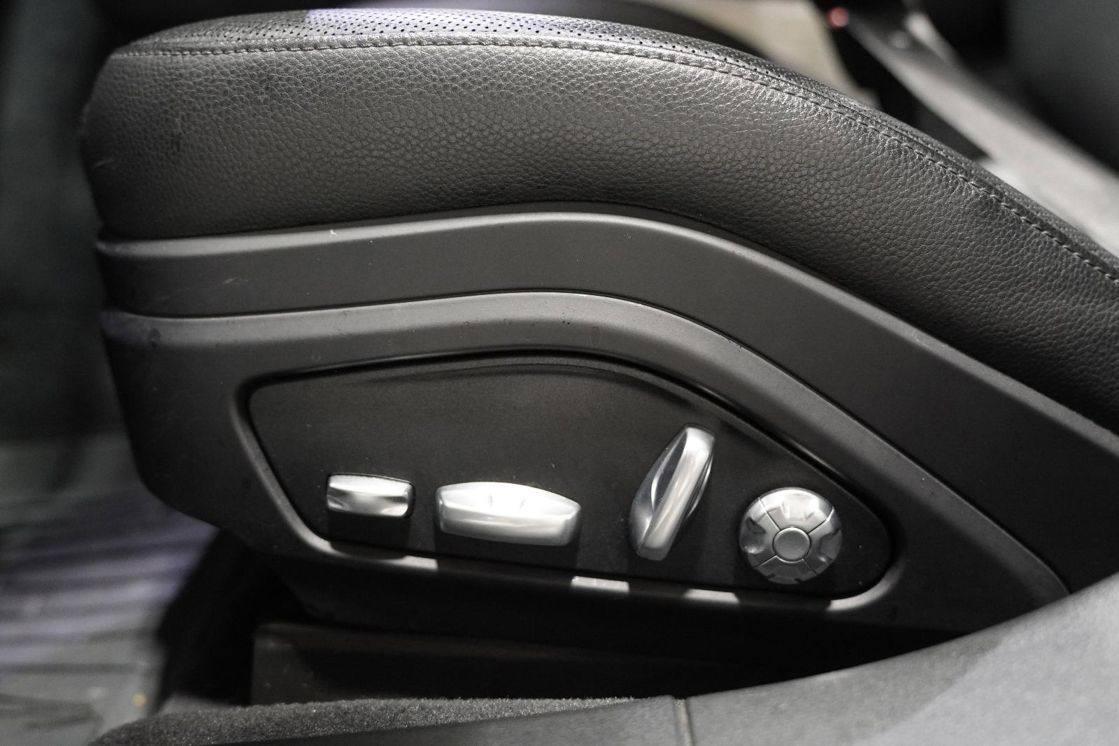 2018 Porsche Panamera Vehicle Photo in GRAPEVINE, TX 76051
