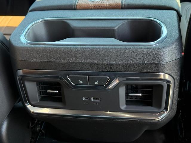 2025 Chevrolet Silverado 1500 Vehicle Photo in COLUMBIA, MO 65203-3903