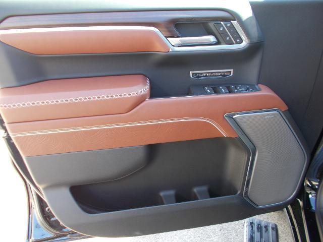 2025 GMC Sierra 1500 Vehicle Photo in LOWELL, MA 01852-4336