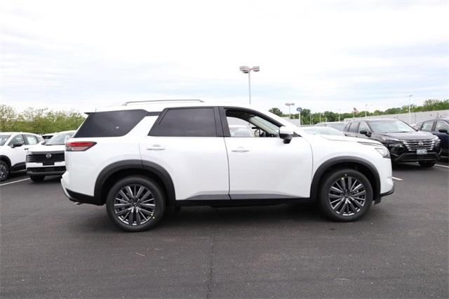 2025 Nissan Pathfinder Vehicle Photo in Hazelwood, MO 63042