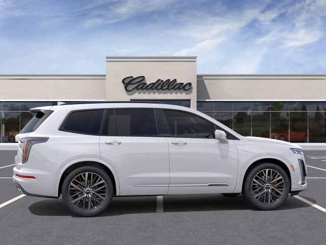2025 Cadillac XT6 Vehicle Photo in GREEN BAY, WI 54303-3330
