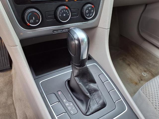 2013 Volkswagen Passat Vehicle Photo in HENDERSON, NC 27536-2966