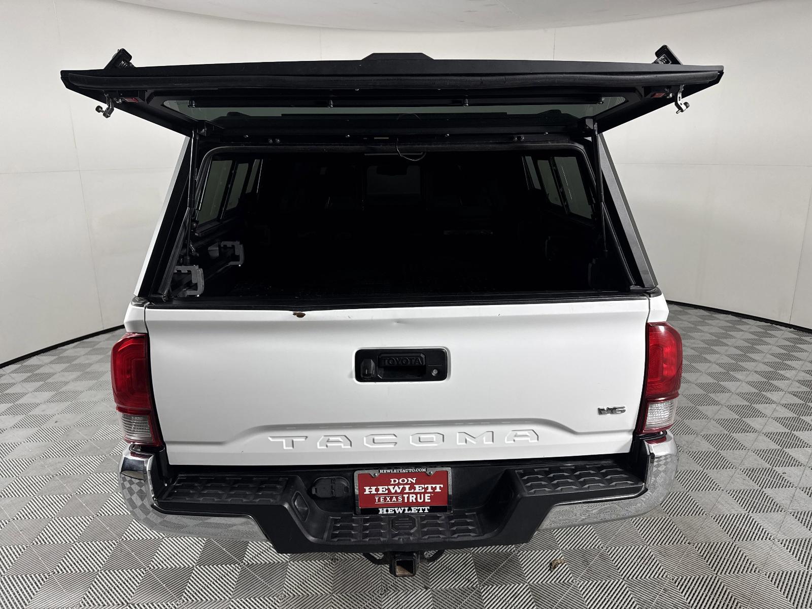 2018 Toyota Tacoma Vehicle Photo in GEORGETOWN, TX 78626-7508